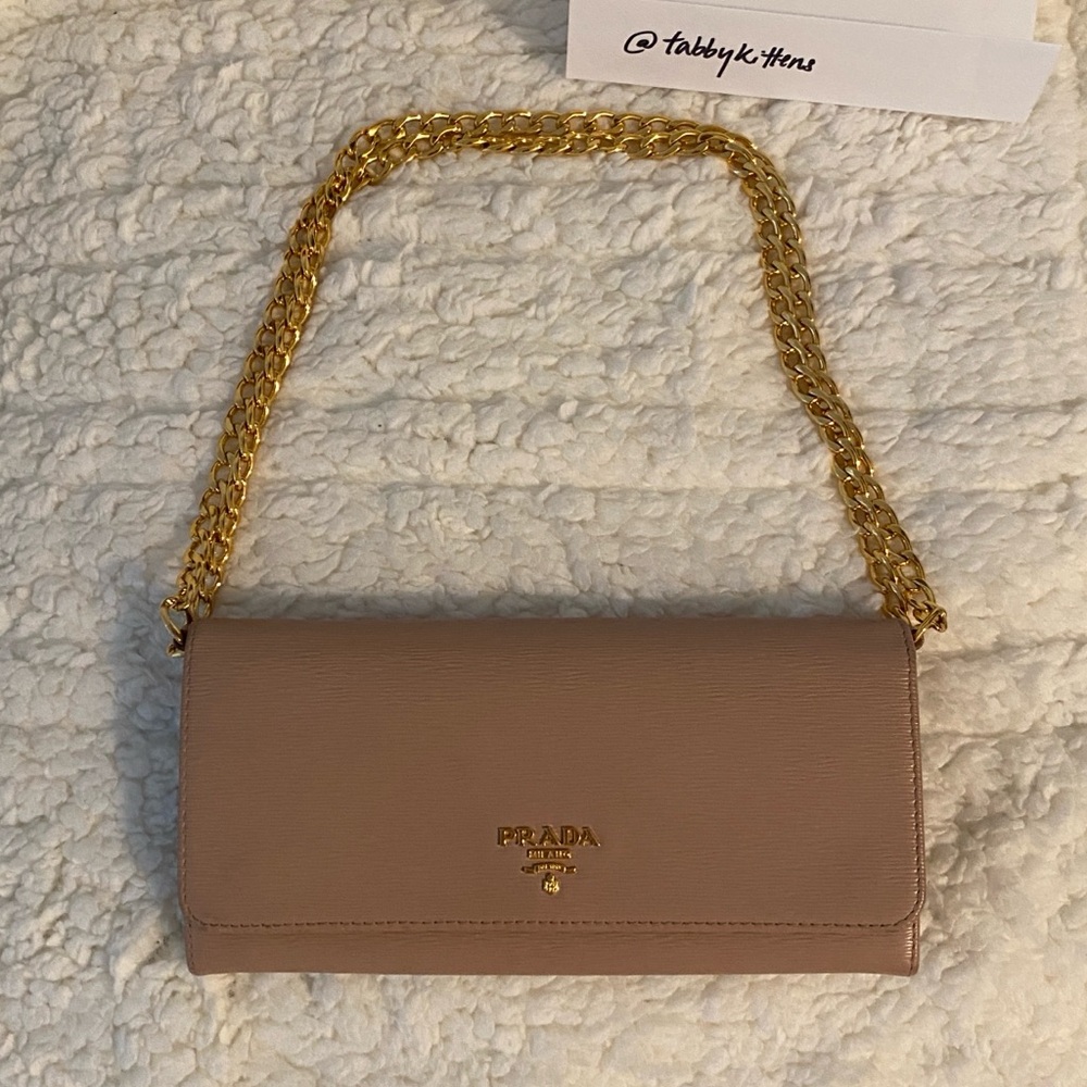 Prada Wallet on Chain in Cammeo